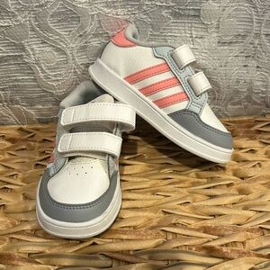 Toddler Adidas Size 6